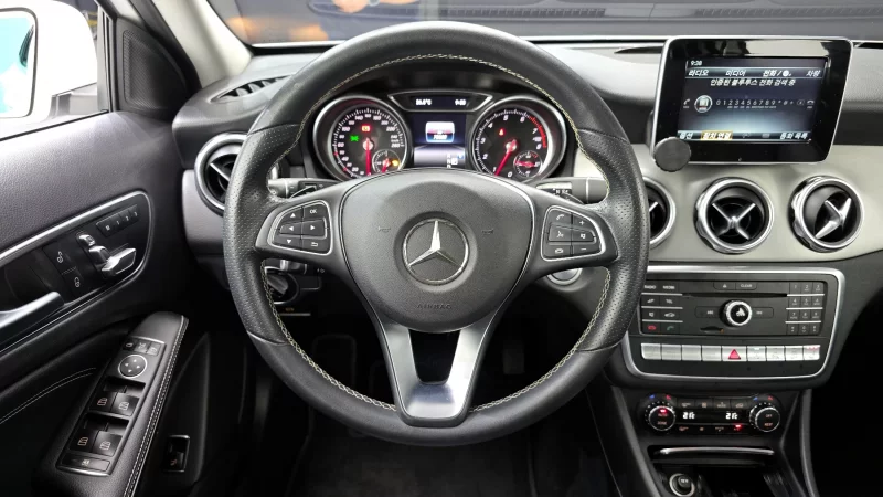 Mercedes-Benz GLA-Class