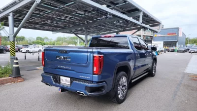 GMC SIERRA