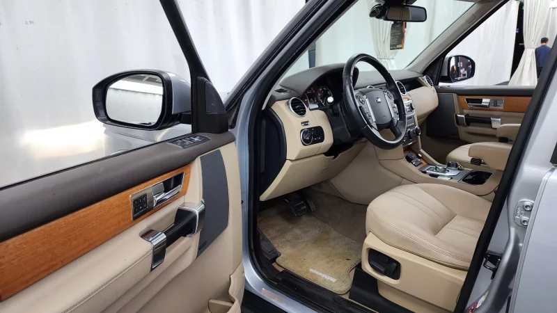 Land Rover DISCOVERY