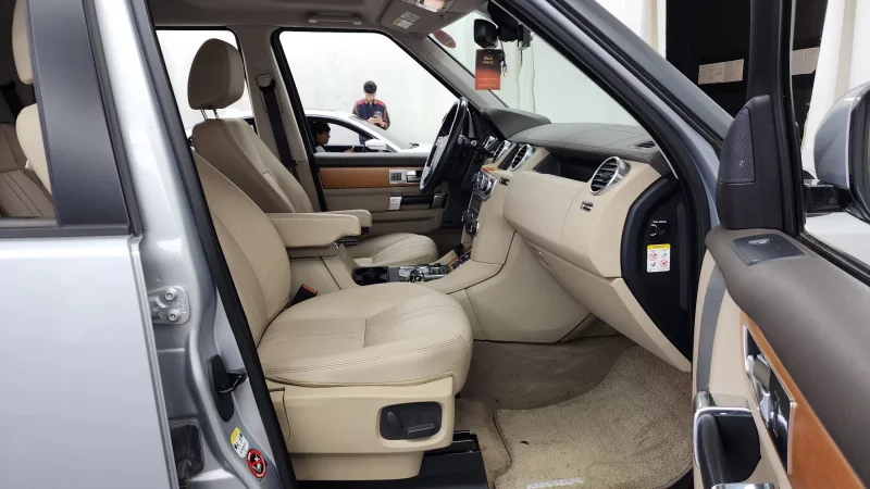 Land Rover DISCOVERY