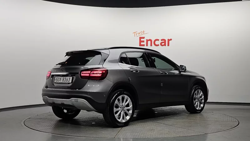Mercedes-Benz GLA-Class