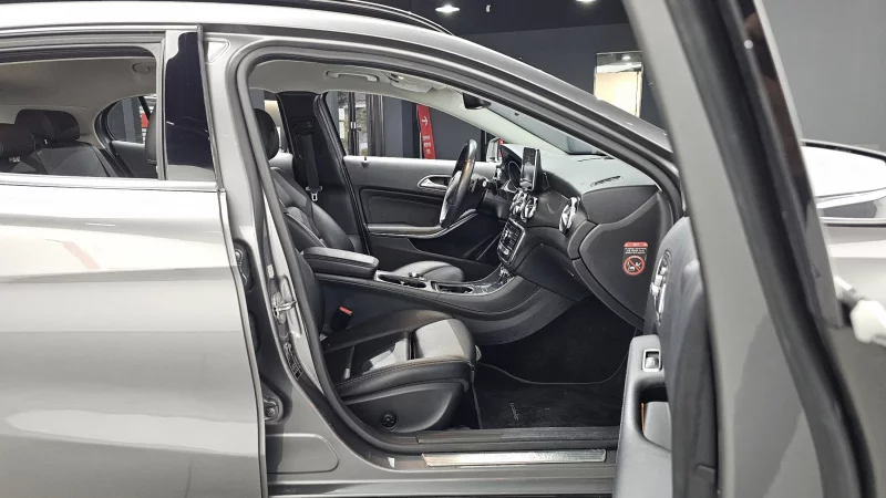 Mercedes-Benz GLA-Class