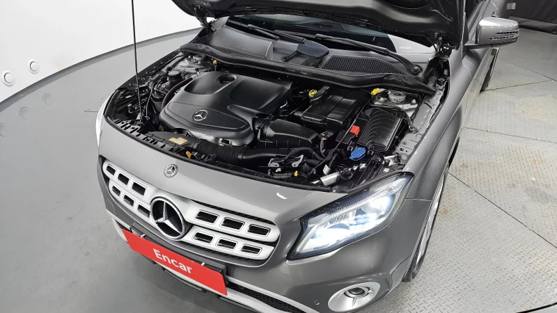 Mercedes-Benz GLA-Class