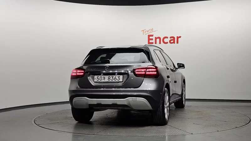 Mercedes-Benz GLA-Class