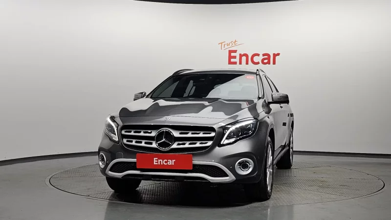 Mercedes-Benz GLA-Class