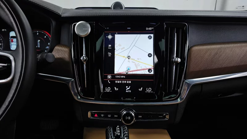 Volvo S90