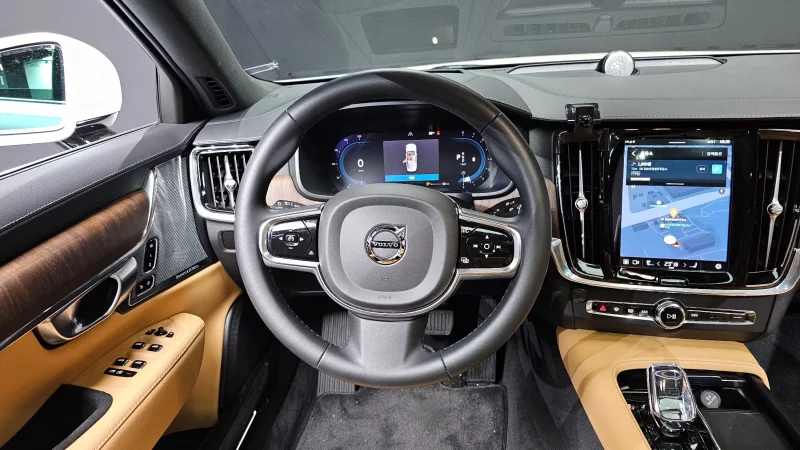 Volvo S90