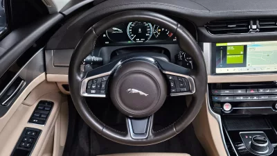 Jaguar XF