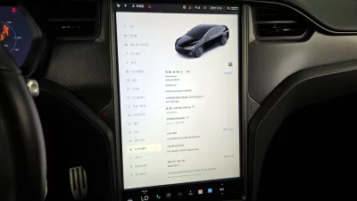 Tesla MODEL X