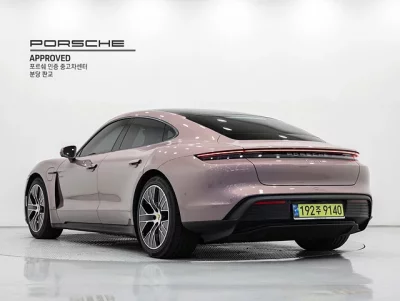Porsche TAYCAN