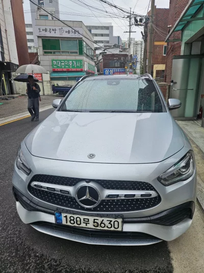 Mercedes-Benz GLA-Class