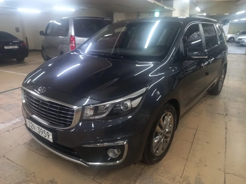 Kia Carnival