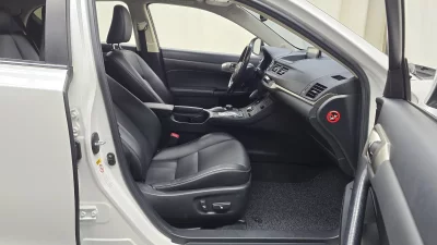 Lexus CT200h