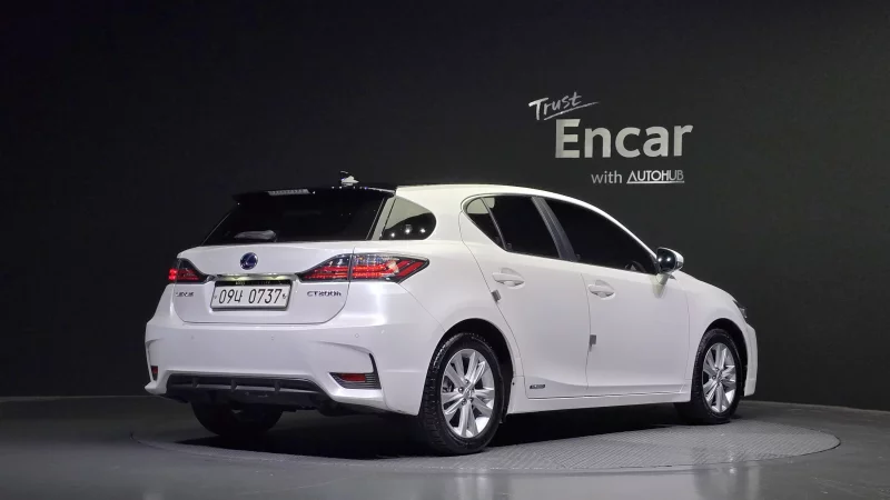 Lexus CT200h