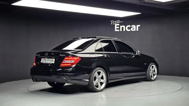 Mercedes-Benz C-Class