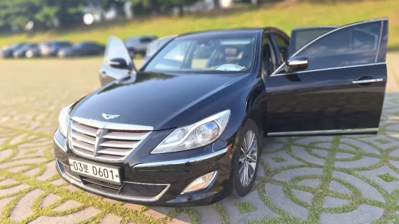 Hyundai Genesis