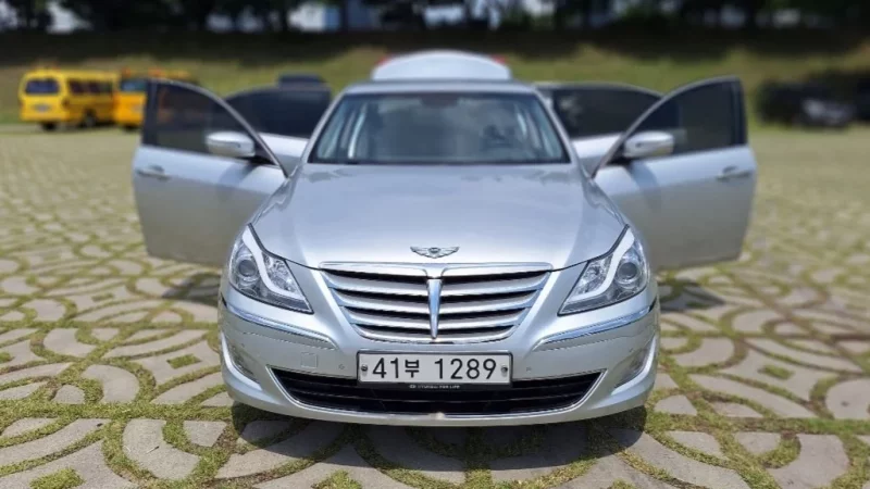 Hyundai Genesis