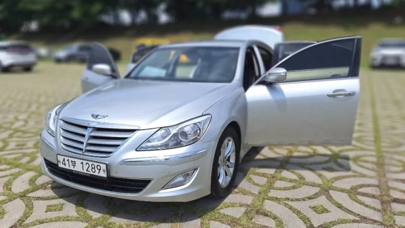 Hyundai Genesis