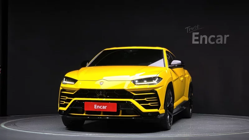 Lamborghini URUS