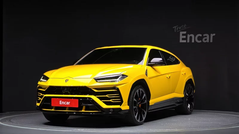 Lamborghini URUS