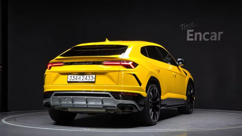 Lamborghini URUS