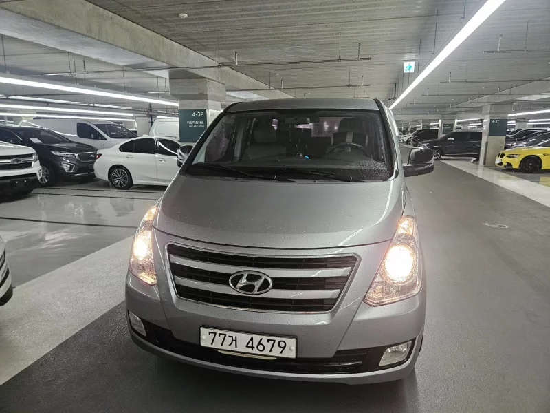 Hyundai Starex