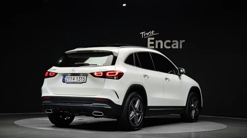Mercedes-Benz GLA-Class