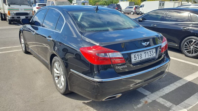 Hyundai Genesis