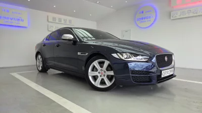 Jaguar XE