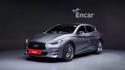 Infiniti Q30