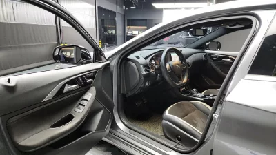 Infiniti Q30
