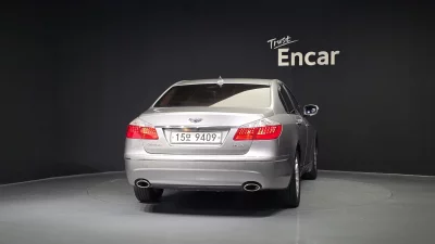 Hyundai Genesis