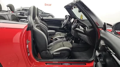 MINI Cooper Convertible