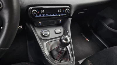 Toyota Yaris(Vitz)