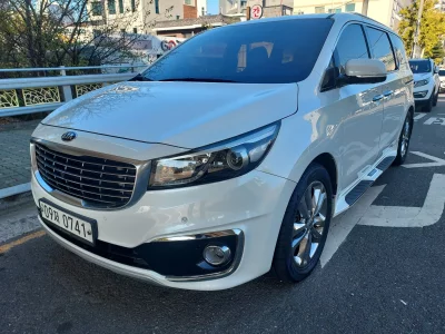 Kia Carnival