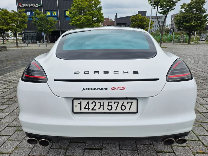 Porsche PANAMERA