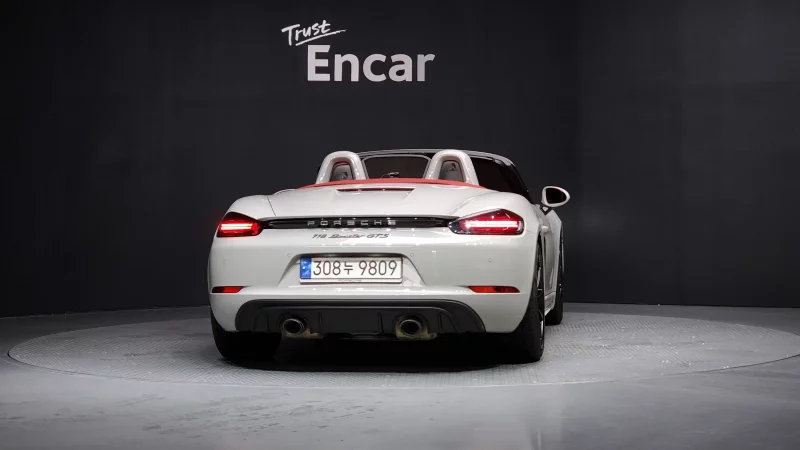 Porsche 718