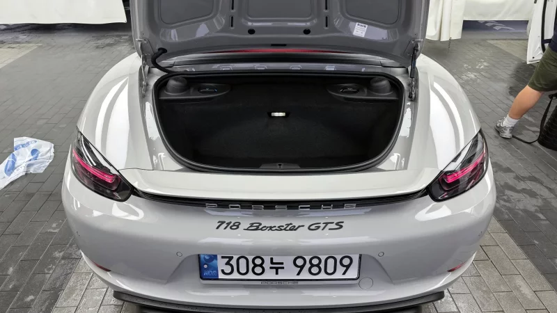 Porsche 718