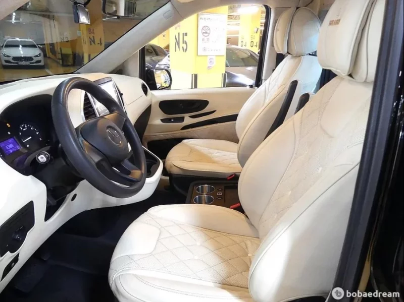 Mercedes-Benz V-Class