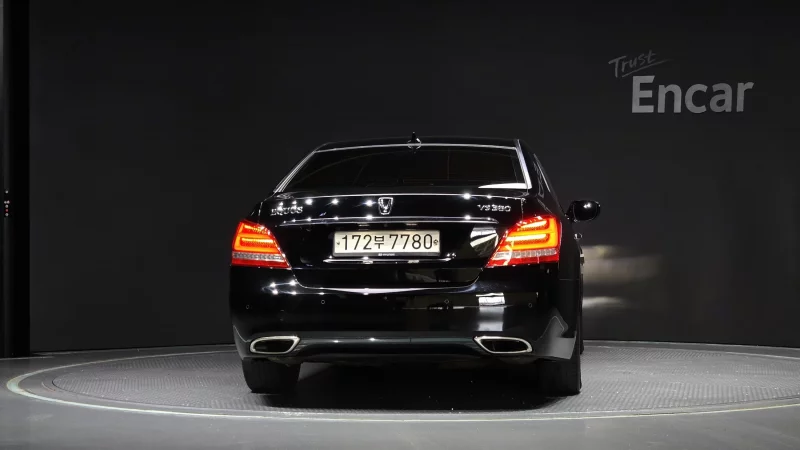 Hyundai Equus