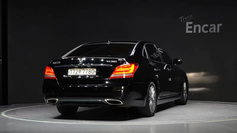 Hyundai Equus