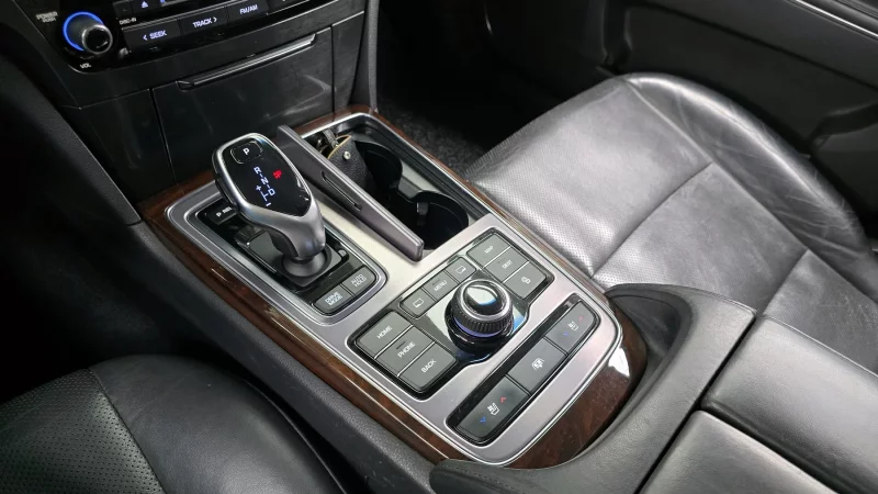 Hyundai Equus