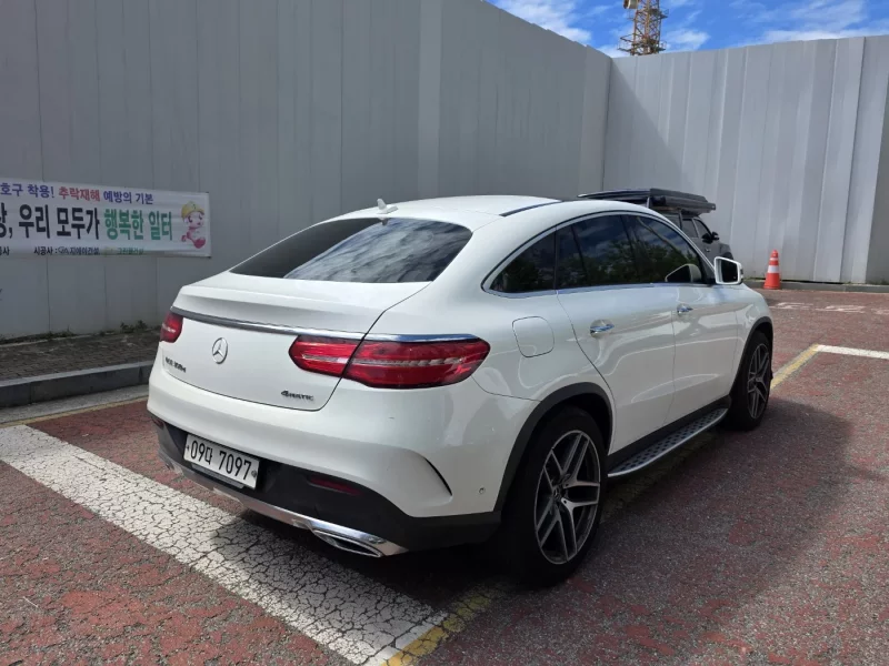 Mercedes-Benz GLE-Class
