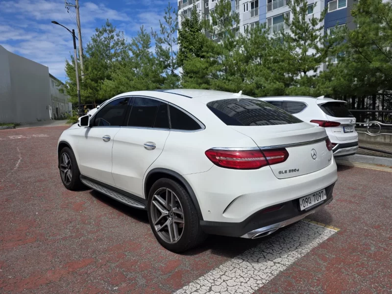 Mercedes-Benz GLE-Class