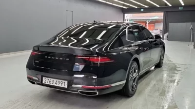 Genesis G90