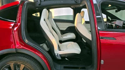 Tesla MODEL X