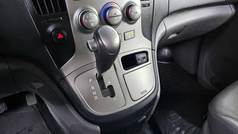 Hyundai Grand Starex