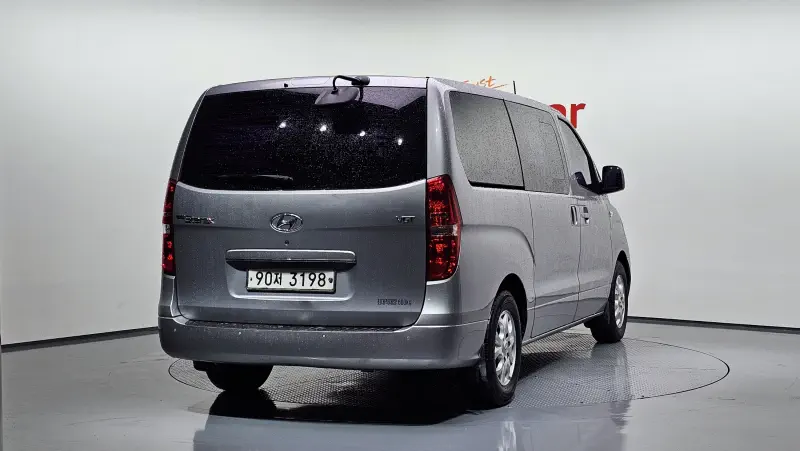 Hyundai Grand Starex
