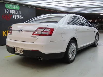 Ford TAURUS