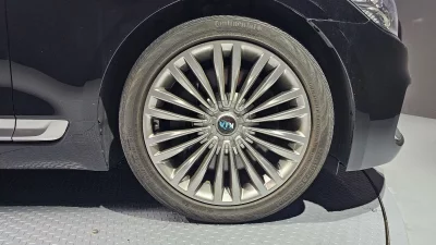 Kia K9